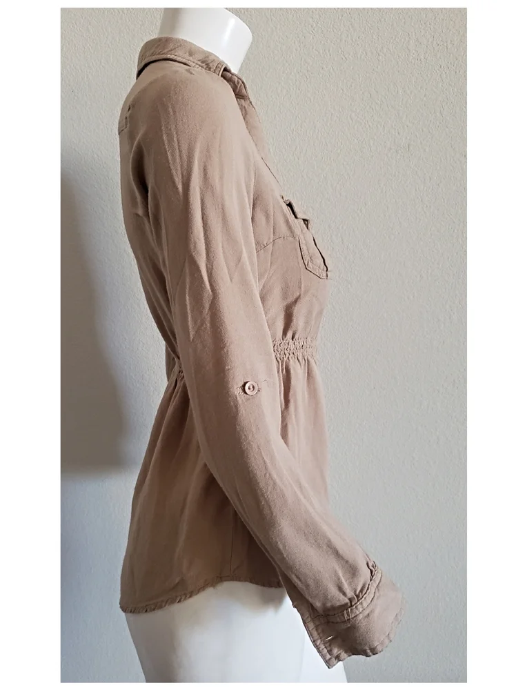Timing Buttonup Top - Picture 3 of 7